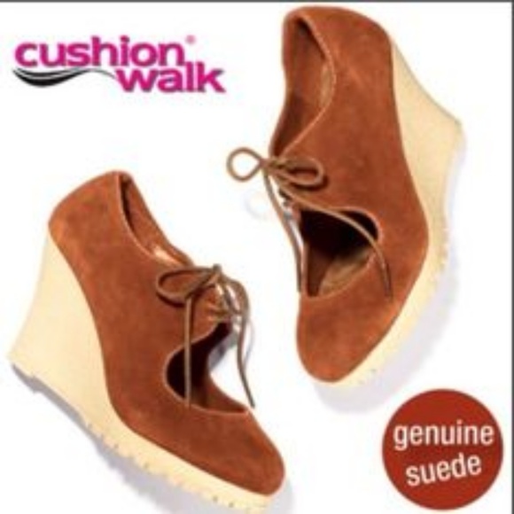 Avon Shoes - Cushion Walk genuine suede lace up wedge